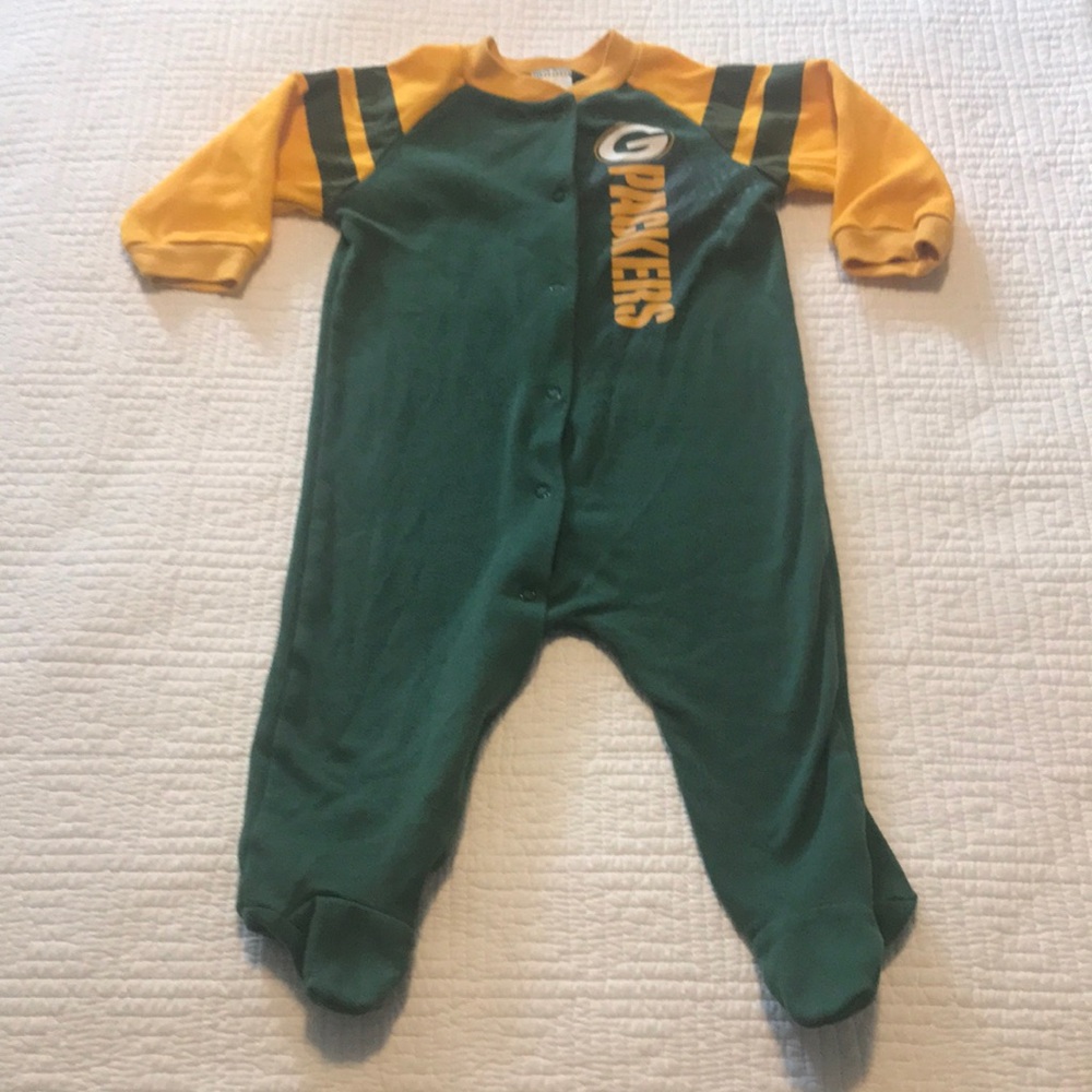 🏈 Green Bay Packers cotton blend, footed pajamas 6-9 months football gear pjs